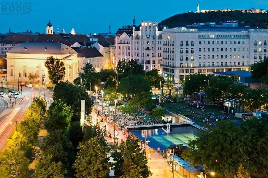 Green Apartment, In The Middle Of The City Center, Quiet, Ac Budapest