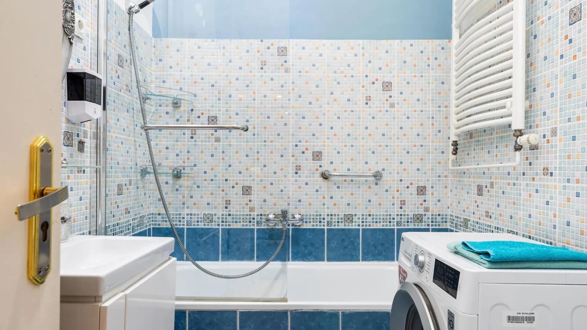 Green Apartment, In The Middle Of The City Center, Quiet, Ac Βουδαπέστη 0*,  Ουγγαρία