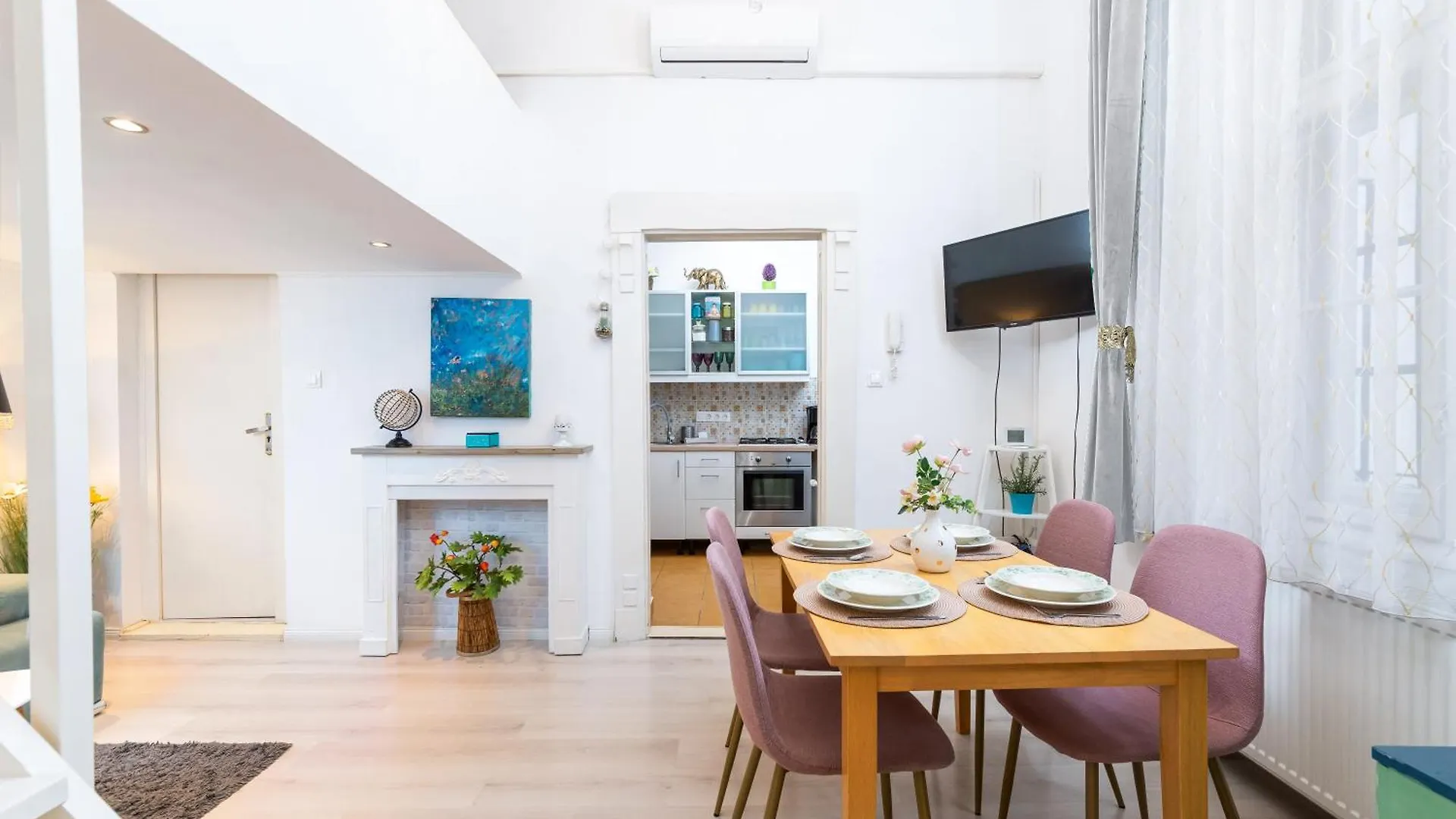Green Apartment, In The Middle Of The City Center, Quiet, Ac Βουδαπέστη 0*,  Ουγγαρία